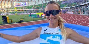 FLORENCIA BORELLI RÉCORD EN LOS 3.000 METROS DEL MEETING DE LYON