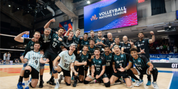 VNL: ARGENTINA DEBUTÓ DERROTANDO AL CAMPEÓN DEL MUNDO EN SETS CORRIDOS